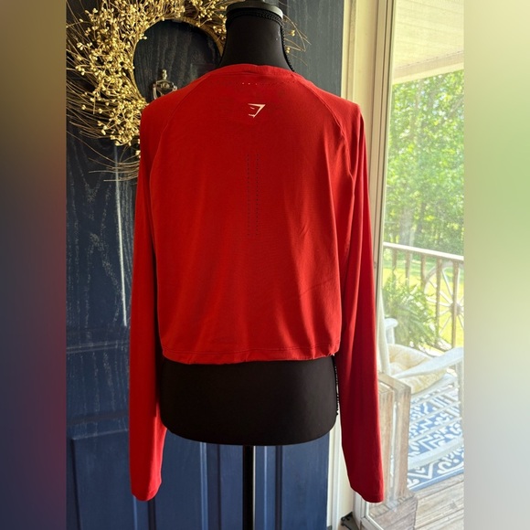 Gymshark Crop Blouse with drawstring front closure. Size L - Picture 6 of 11